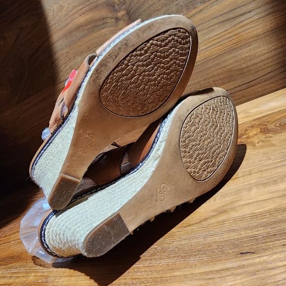 CIRCA JOAN & DAVID Tan Caged Laced Leather Wedge Heeled Esp… - Picture 5 of 6